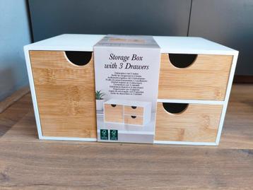 Klein houten ladekastje Nieuw gratis