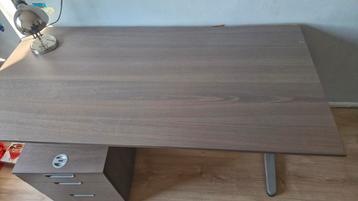 Gratis bureau en ladeblok