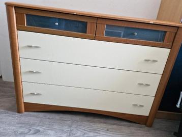 Kast GRATIS!! direct op te halen !