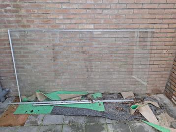 Gratis douchewand van glas