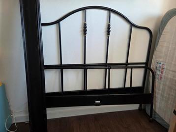 Gratis metalen bedframe 140cm
