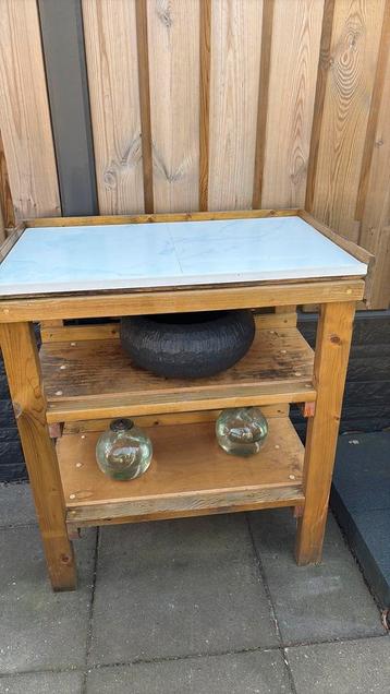 Gratis tafel voor bv bij de bbq te zetten