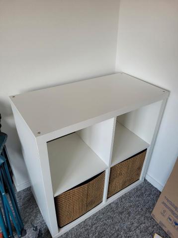 Ikea vakkenkastje met bakken