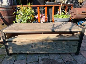Tv kast met massief mangohout en metalen frame