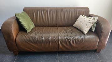 leren bank, gaat morgen naar de stort!!!