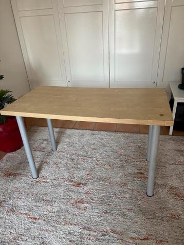 Bureau/tafel 120x60 met beschadigd blad en losse poten