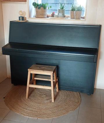 Rippen  piano gemaakt in Ede Holland