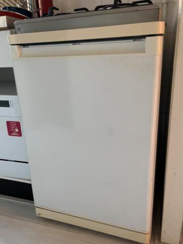 Gratis tafelmodel koelkast met vriesvak