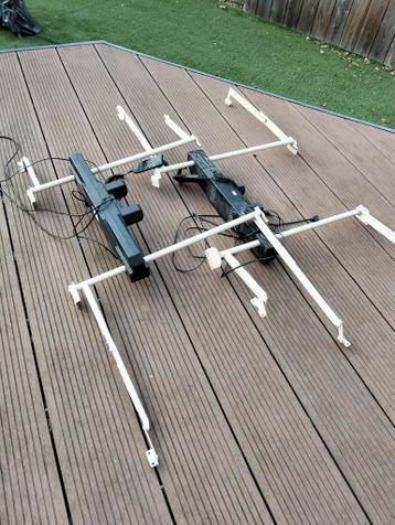 2 elektrische motoren voor latenbodems gratis