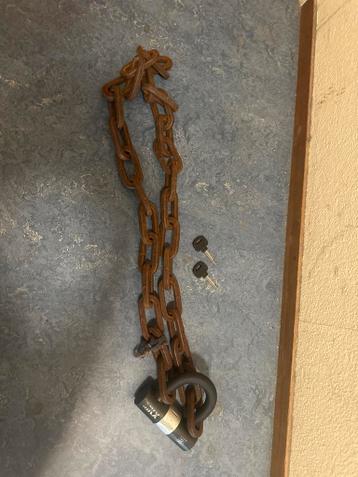 Oud kettingslot met sleutels - werkt nog