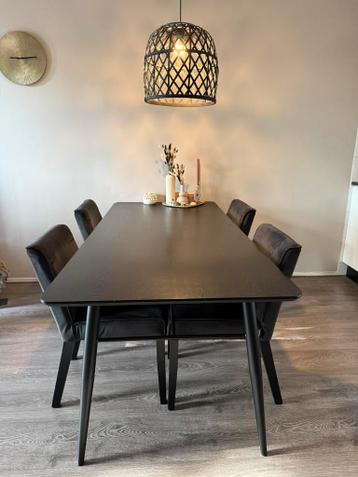 Zwarte eettafel 90 x 200 cm