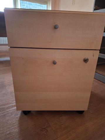 Kastje op wieltjes, kleine gebruikssporen