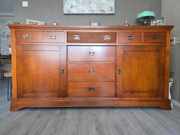 Gratis :Prachtig houten dressoir