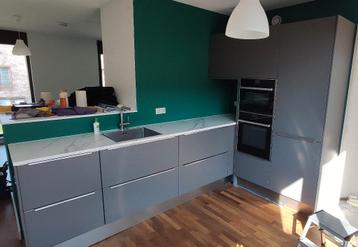 keuken, lava grijs met keramiek werkblad blad