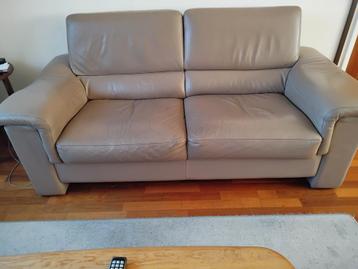 Leren bank 2,5 zits gratis ophalen.