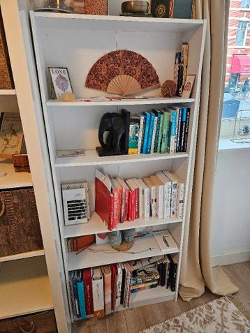 Boekenkast gratis op te halen