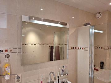 Grote badkamerspiegel