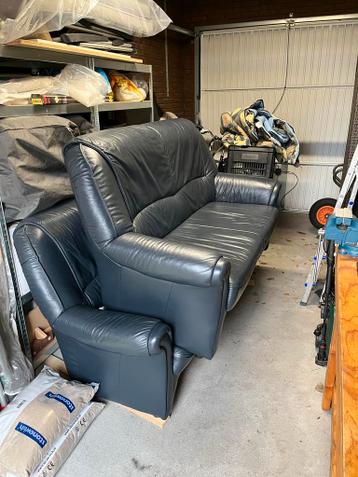 leren banken 2/3 zits , twee stuks