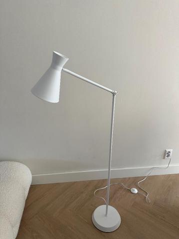 Vloerlamp wit draaibaar