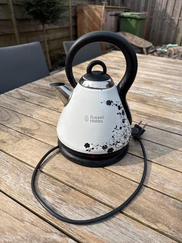 GRATIS Russell Hobbs waterkoker 1.8 liter