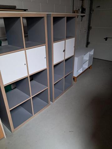 2 wandkasten Gratis!