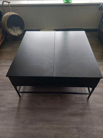 Vierkante salontafel met opbergvakken