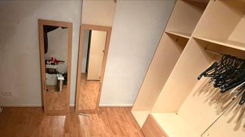 Gratis kledingkast met spiegeldeuren