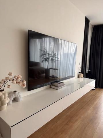 Hoogglans wit tv-meubel - 280x50 cm (lades defect)
