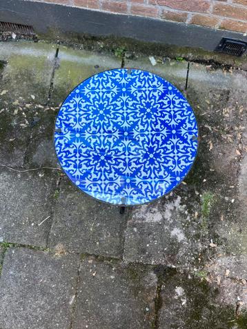 Gratis Bijzettafel met Blauw Patroon - Afhalen in Utrecht