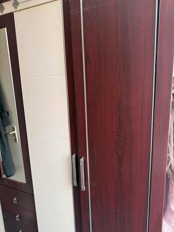 Kledingkast met spiegel en lades GRATİS OPHALEN ALLEEN