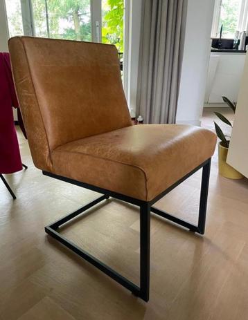 Gratis 2 eetkamerstoelen - opknappers