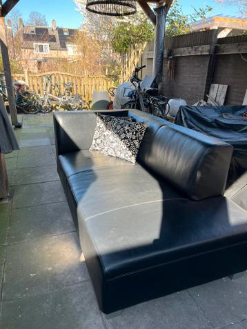 GRATIS: Zwart leren bank/chaise longue