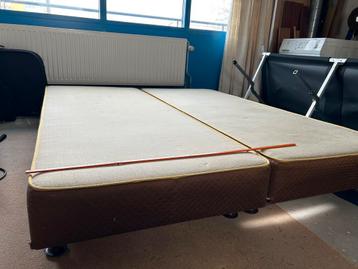 Gratis ophalen. Twee onderbedden 80x190 cm. Jaren 60 stijl.