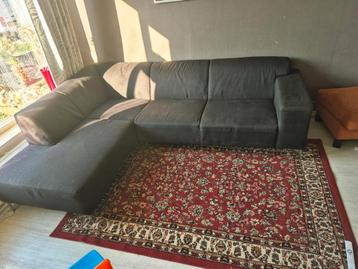 Zwarte bank. Zo snel mogelijk weg!!