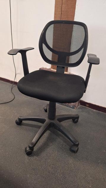 GRATIS - 3 dezelfde bureaustoelen