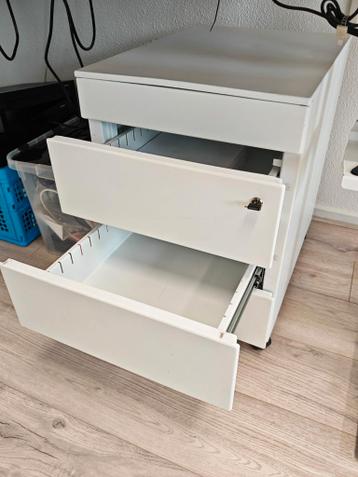 Gratis: Metalen ladenblok, oud ijzer