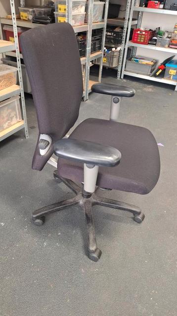 GRATIS OPHALEN IN TILBURG - BUREAUSTOEL