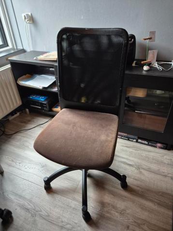 Gratis / zak paaseitjes - Comfortabele bureaustoel