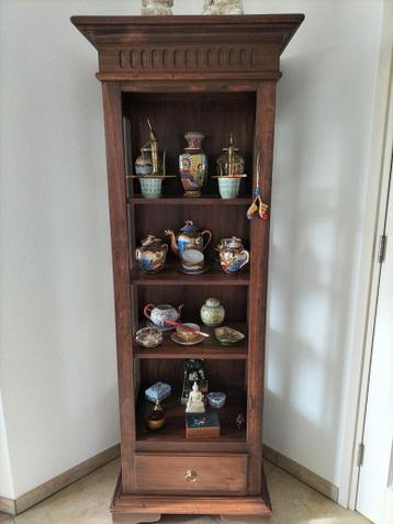 Vitrine kast koloniaal