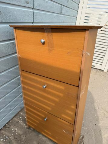 Gratis ophalen: Ladekast met 3 lades