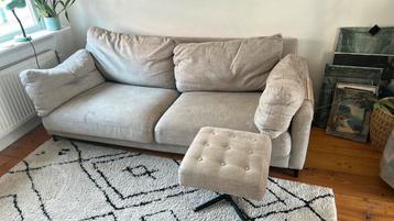 Bank met voetensteun