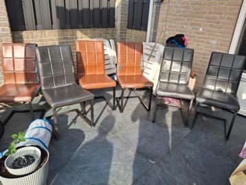 Zes gebruikte stoelen gratis