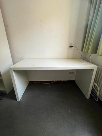 Wit Bureau – 151x73x65 cm – Gratis af te halen