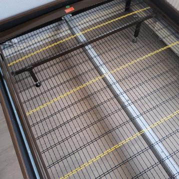 2 persoonsbed met bedbodem en eventueel matras