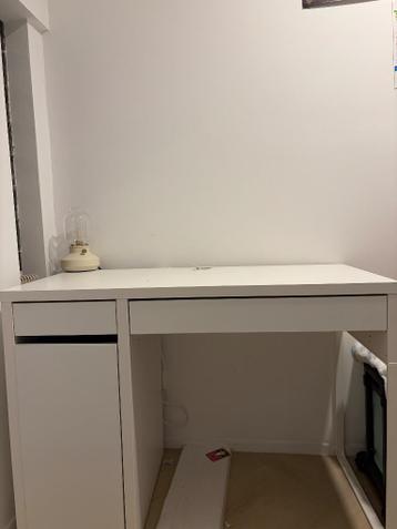 White Desk