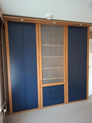 Slaapkamerkast in zeer goede staat