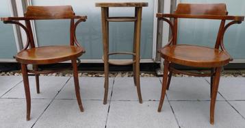 Thonet-stijl stoelen