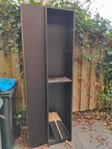 Twee Ikea Billy boekenkasten met losse planken