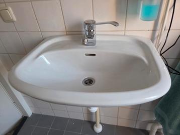 Wasbak en wasbakje 2x wc met duoblok