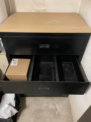 Documenten / Archiefkast B78 H117 D51 cm